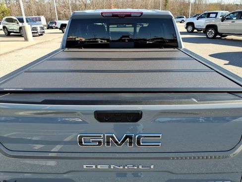Used 2025 GMC Sierra 1500 Denali Ultimate image 6