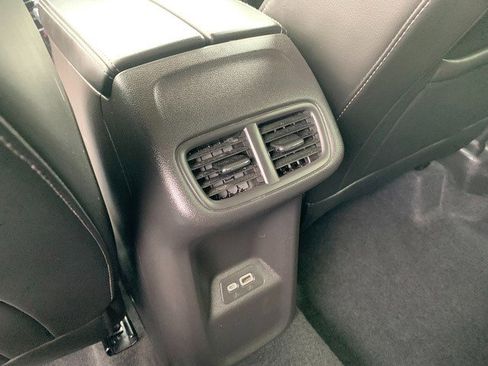 Used 2022 Buick Envision Preferred AWD/4WD image 18