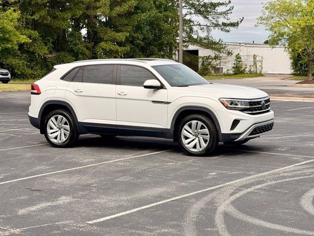 Used 2020 Volkswagen Atlas Cross Sport SE w/ Panoramic Sunroof Package FWD image 10