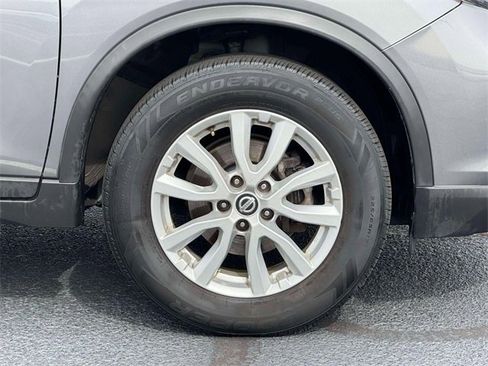 Used 2018 Nissan Rogue SV w/ Sun & Sound Touring Package image 7