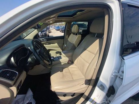 Used 2014 Jeep Grand Cherokee Limited AWD/4WD image 7