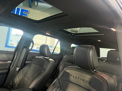 Used 2019 Ford Explorer Platinum AWD/4WD image 28