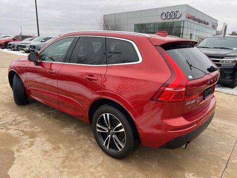 Used 2020 Volvo XC60 T8 Momentum image 4