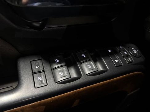 Used 2017 Chevrolet Silverado 1500 High Country w/ High Desert Package image 15