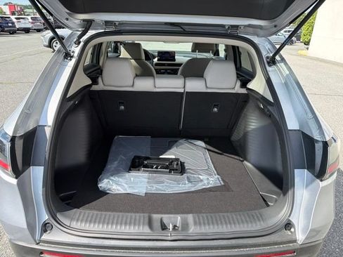 New 2027 Honda HR-V LX image 8