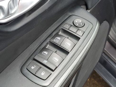 Used 2016 Jeep Cherokee Trailhawk w/ Comfort/Convenience Group image 22