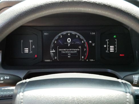 Used 2025 Toyota Tacoma SR5 AWD/4WD image 21