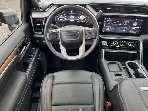 Used 2025 GMC Sierra 3500 Denali w/ Denali Reserve Package image 21