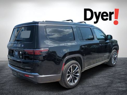 Used 2022 Jeep Wagoneer Series III w/ Premium Group I RWD image 4