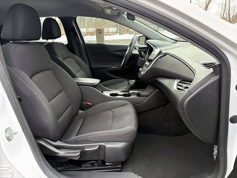 Used 2023 Chevrolet Malibu LT image 19