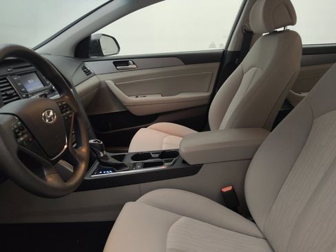 Used 2016 Hyundai Sonata SE FWD image 17
