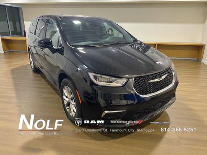 New 2026 Chrysler Pacifica Select