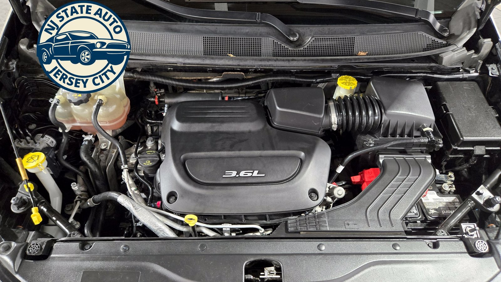 Used 2019 Chrysler Pacifica Touring-L FWD image 41