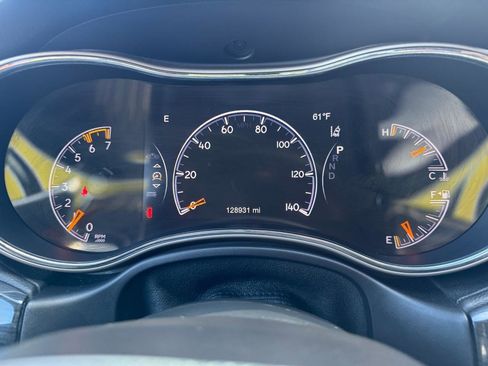 Used 2017 Jeep Grand Cherokee Overland w/ Jeep Active Safety Group image 36