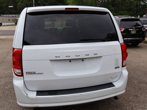 Used 2016 Dodge Grand Caravan SE w/ Quick Order Package 29E SE FWD image 10
