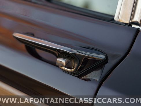 Used 1991 Jeep Grand Wagoneer Base image 33