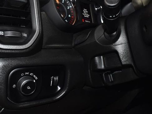 Used 2024 RAM 2500 Tradesman w/ Chrome Appearance Group image 30