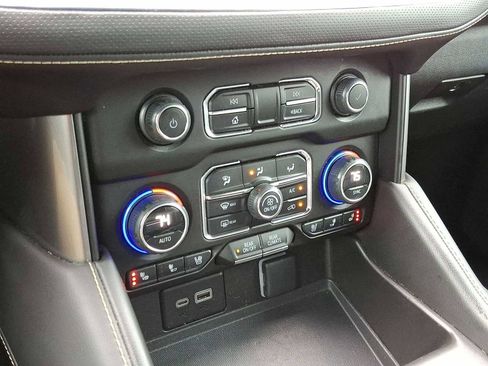 Used 2023 Chevrolet Tahoe Premier image 24