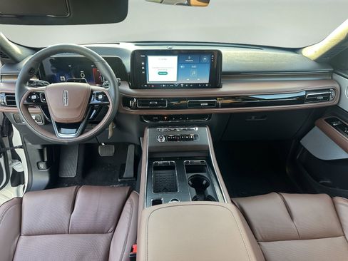 New 2026 Lincoln Aviator Reserve image 13
