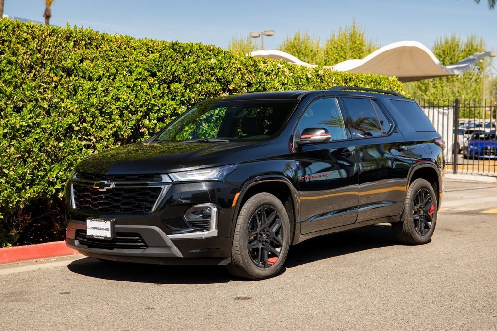 Used 2023 Chevrolet Traverse Premier w/ Redline Edition AWD/4WD image 3