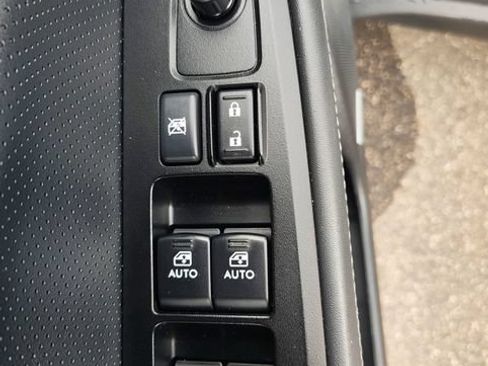 Used 2017 Subaru Outback 2.5i Limited AWD/4WD image 22