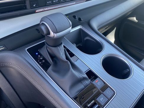 Used 2026 Toyota Sienna XLE image 10