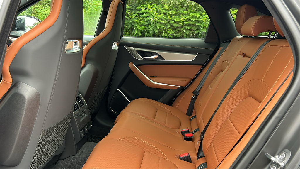 New 2026 Jaguar F-PACE R-Dynamic S AWD/4WD image 22