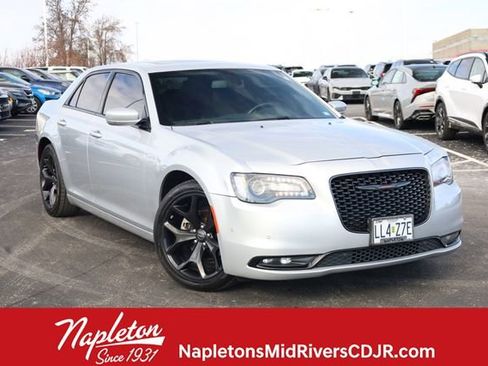 Used 2022 Chrysler 300 S image 1