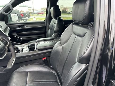 Used 2023 Jeep Wagoneer L Series II AWD/4WD image 36