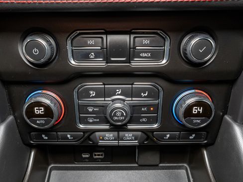 Used 2021 Chevrolet Tahoe RST w/ Luxury Package image 21