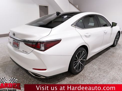 Used 2024 Lexus ES 350 w/ Premium Package FWD image 5