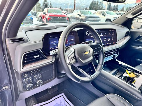 Used 2025 Chevrolet Tahoe Premier image 9