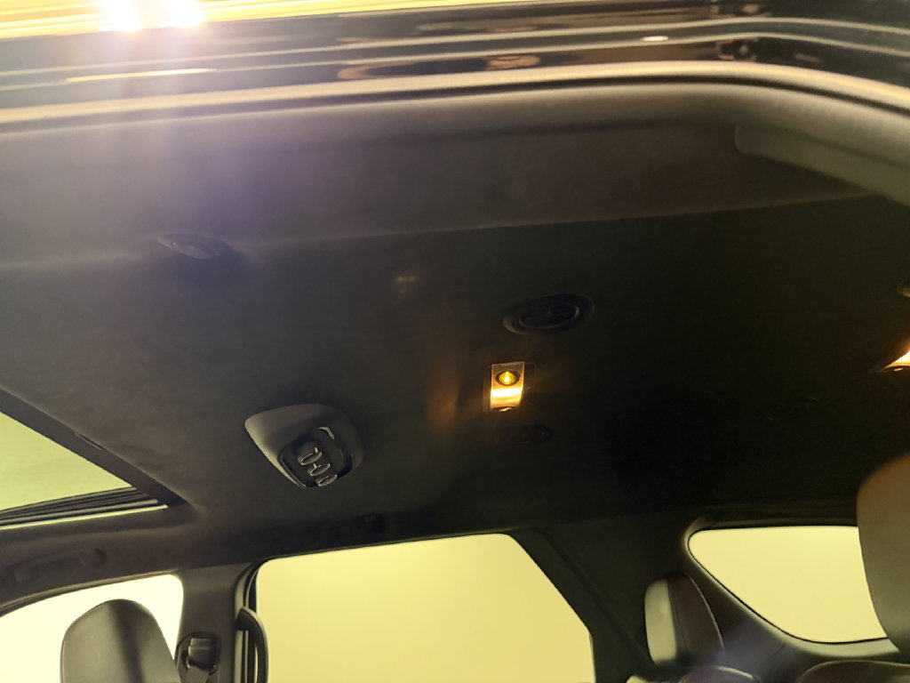 Used 2023 Dodge Durango R/T AWD/4WD image 10