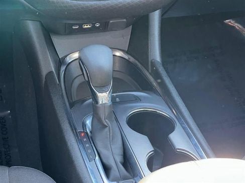 Used 2023 Chevrolet Malibu LT image 17