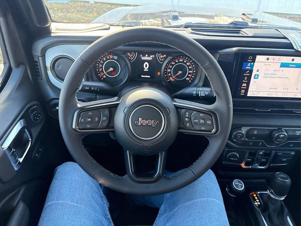 New 2026 Jeep Gladiator Sport AWD/4WD image 14