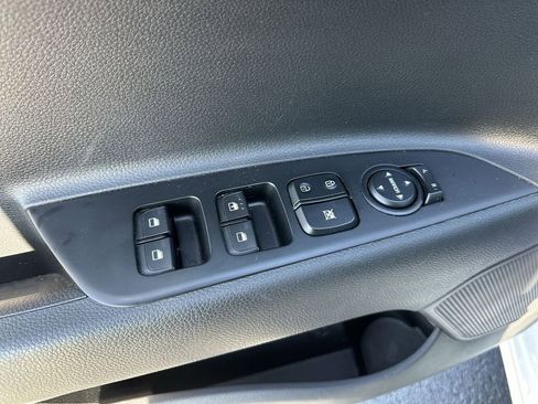 Used 2023 Kia Rio LX image 13