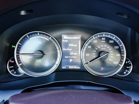 Used 2017 Lexus ES 300h image 17