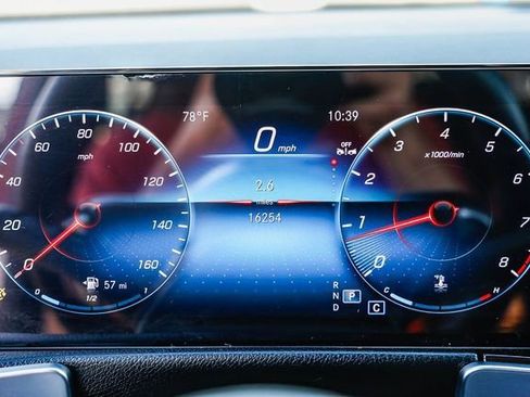 Used 2023 Mercedes-Benz GLB 250 4MATIC image 23