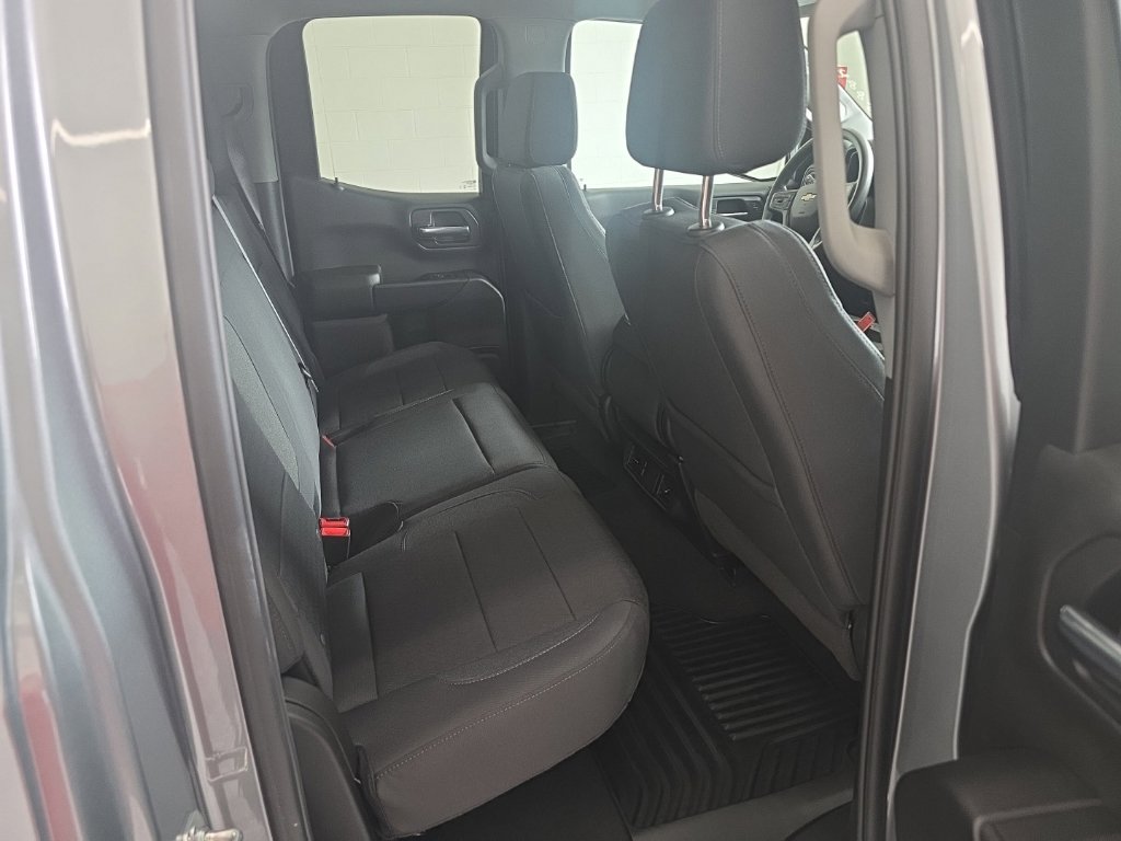 Used 2026 Chevrolet Silverado 1500 Custom w/ Turbomax Blackout Package AWD/4WD image 13