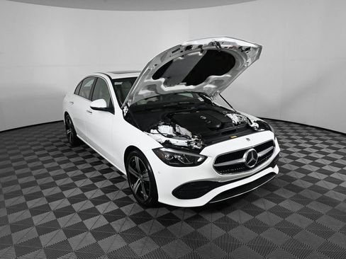 Used 2025 Mercedes-Benz C 300 Sedan image 32