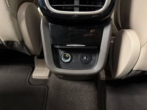 Used 2023 Lincoln Nautilus FWD image 30