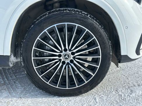 Used 2024 Mercedes-Benz GLC 300 4MATIC image 9