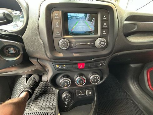 Used 2016 Jeep Renegade Trailhawk w/ Cold Weather Group AWD/4WD image 14