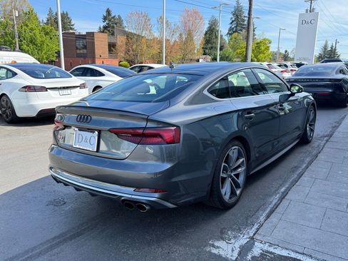 Used 2018 Audi S5 Prestige image 2
