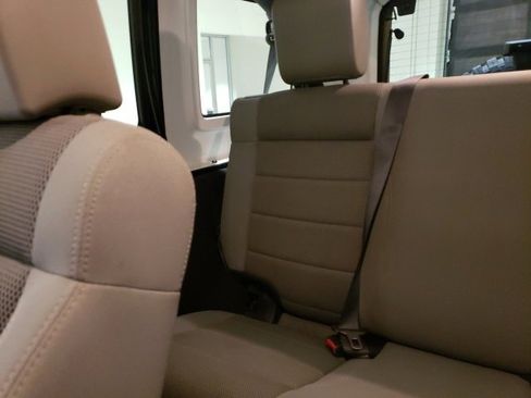 Used 2007 Jeep Wrangler Unlimited Sahara w/ Trailer Tow Group image 12