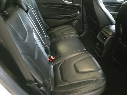 Used 2016 Ford Edge Titanium w/ Class II Trailer Tow Package image 9