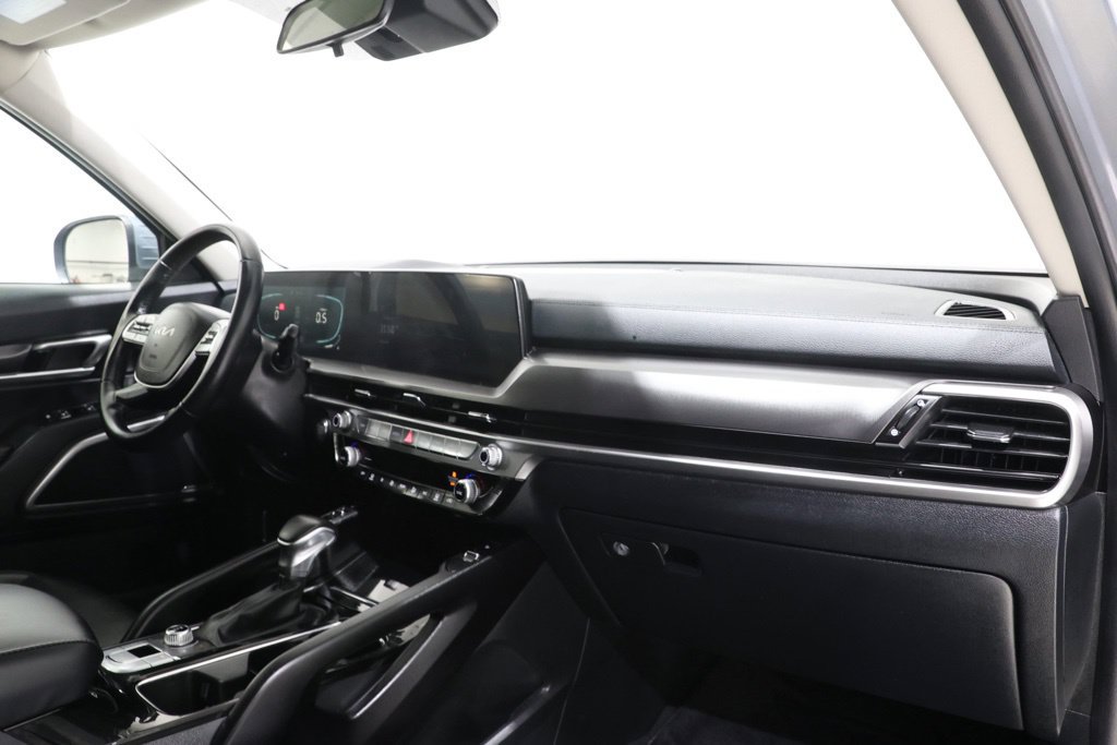 Used 2025 Kia Telluride S AWD/4WD image 17