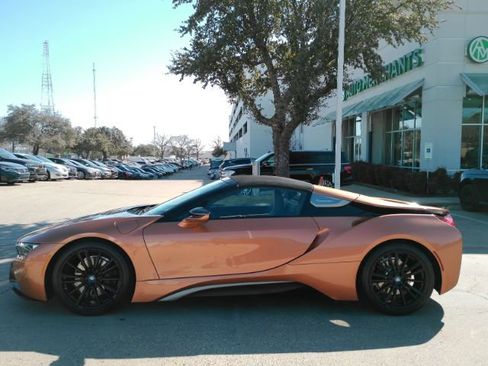 Used 2019 BMW i8 Roadster image 18