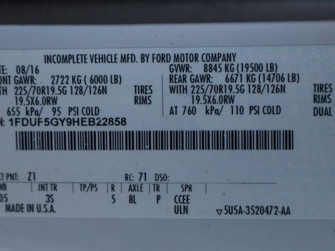 Used 2017 Ford F550 2WD Regular Cab Super Duty image 55