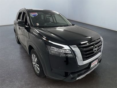 Certified 2025 Nissan Pathfinder SL